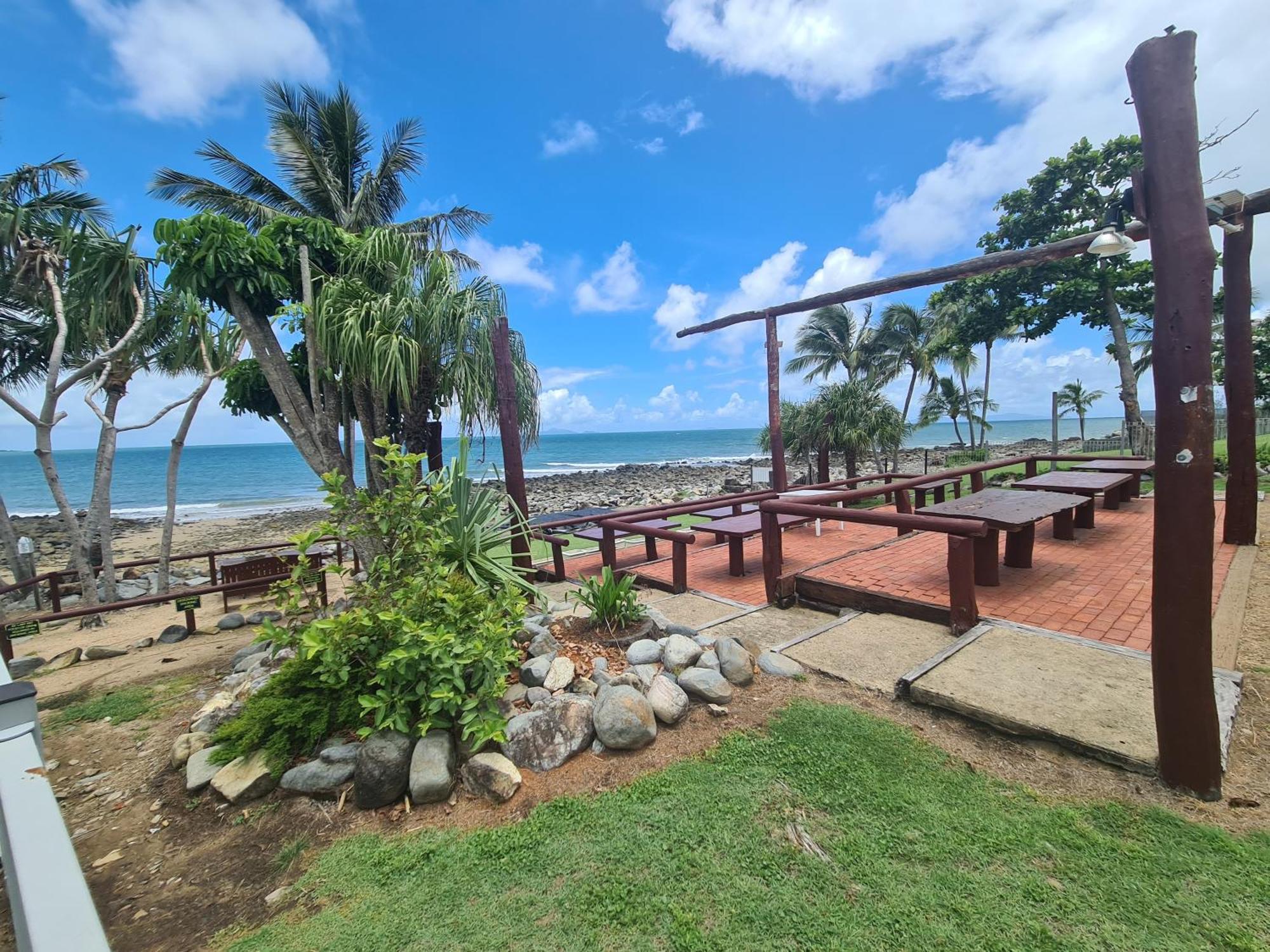 Dolphin Heads - Resort Unit - Absolute Beachfront! - Whitsunday Getaway! Mackay Zewnętrze zdjęcie